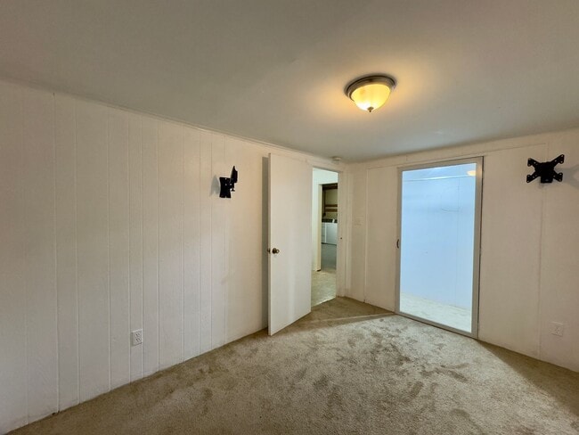 Building Photo - Charming 2 Bedroom/1.5 Bathroom Home in Randallstown, MD!