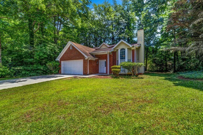 Building Photo - Charming 3 Bed, 2.5 Bath Home on a Quiet C...