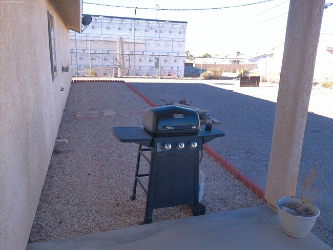 Building Photo - Winter rental