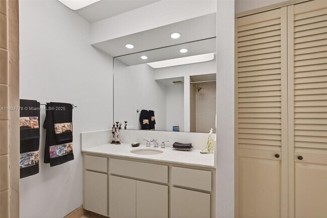 Building Photo - 312 Brackenwood Cir