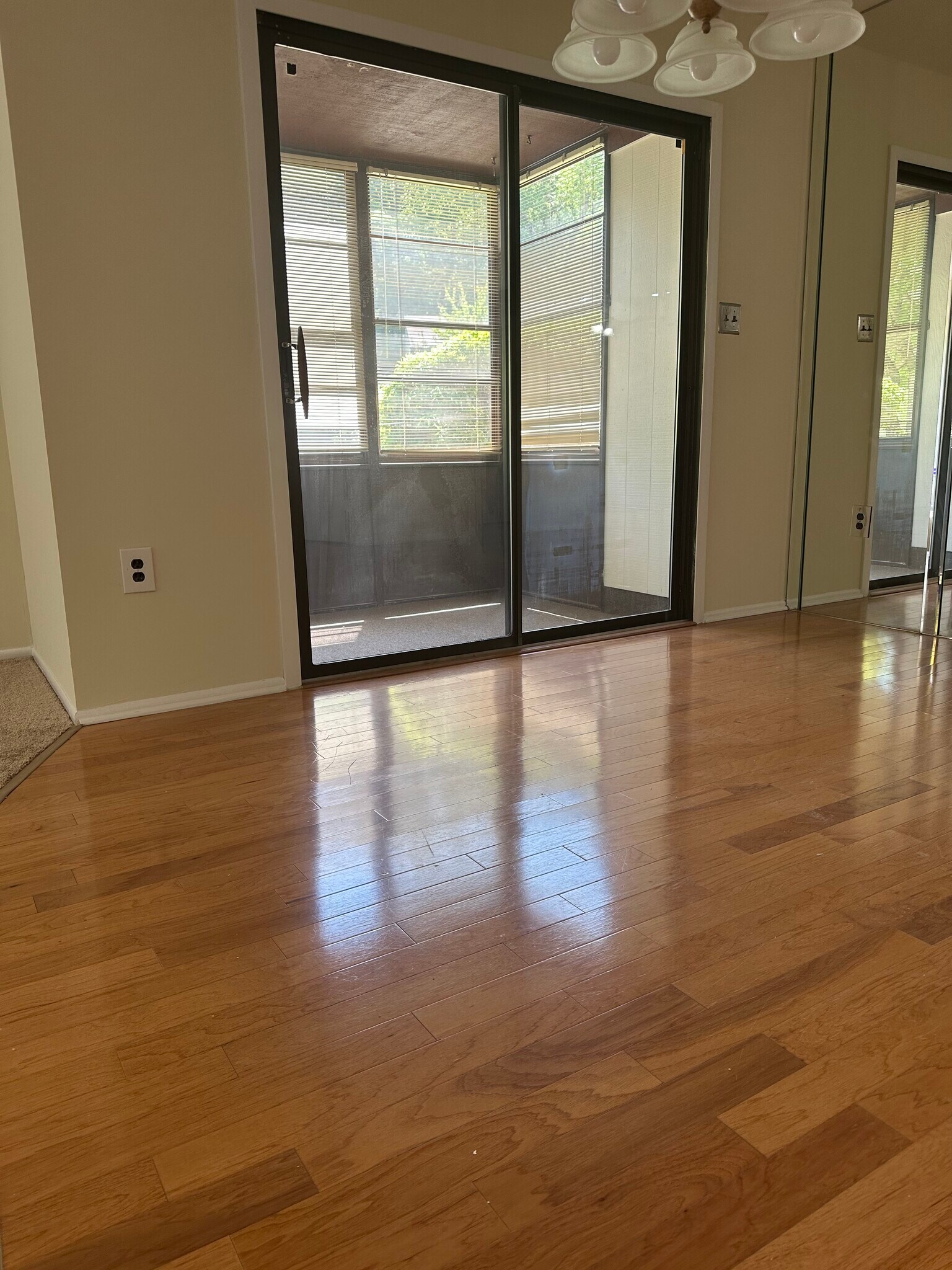 Building Photo - 167 Amberly Dr
