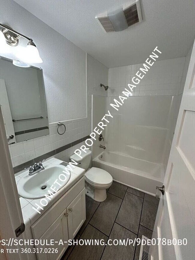 Building Photo - 3208 80th Ave SE