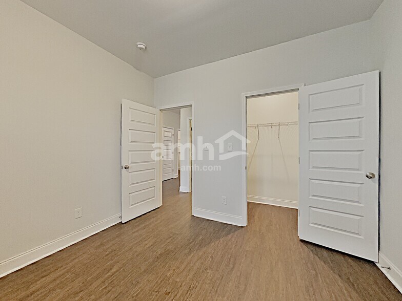Building Photo - 5039 Mountain Springs Rd
