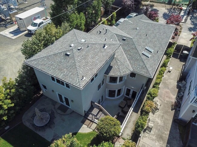 Building Photo - 530 Irven Ct
