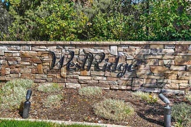 Building Photo - 1436 Clearview Way