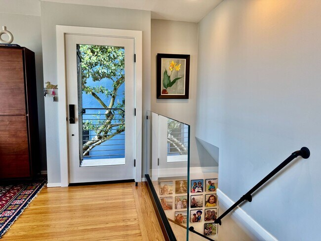 Building Photo - 3BR/2BA | Unobstructed Panoramic Views | Live Above the Fog | Intentional Living