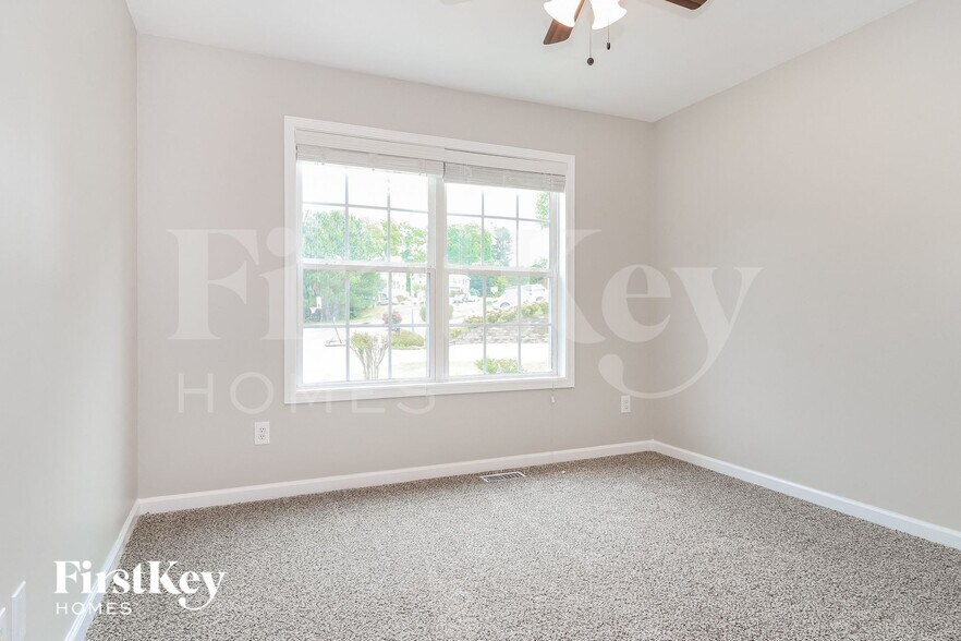 Building Photo - 123 Sorghum Ct