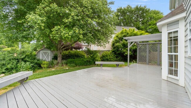 Building Photo - 3BR 2.5BA Cul-de-sac House with Loft in To...