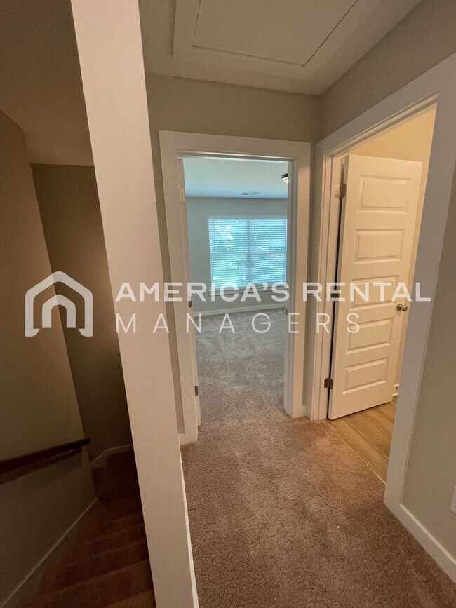 Building Photo - Home for Rent in Weaver, AL!!! Available to View Now! PRICE REDUCTION!! Sign a 13-month lease by ...