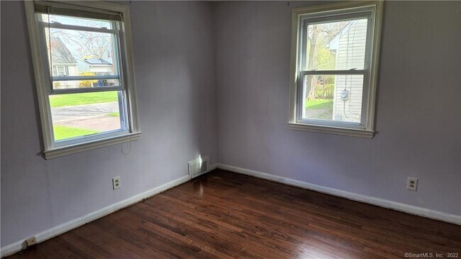 Building Photo - 25 Madsen Rd