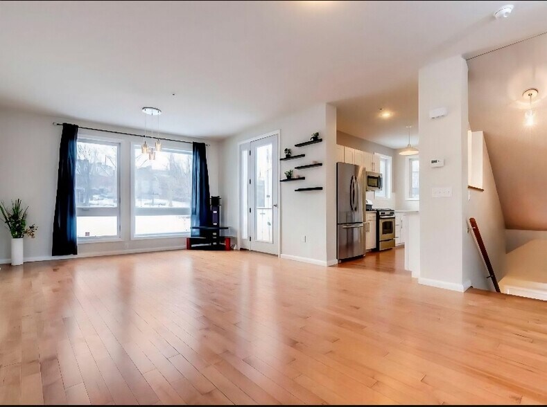 Building Photo - 3647 Penn Ave