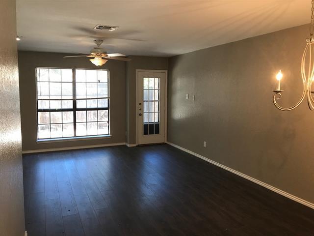 Building Photo - 7326 Kingswood Cir