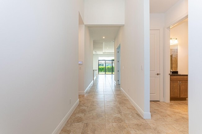 Building Photo - 9155 SW Esule Way