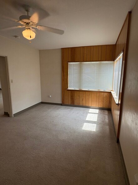 Building Photo - 1000 Melrose Ave