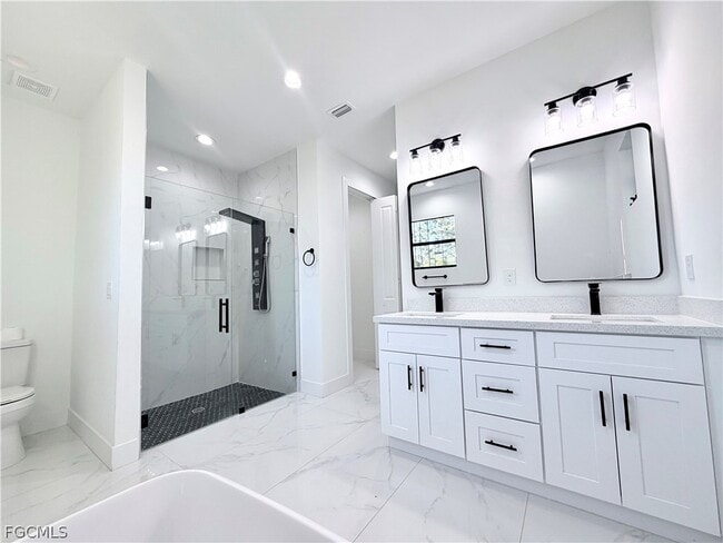 Building Photo - 312 Rosanna Ave