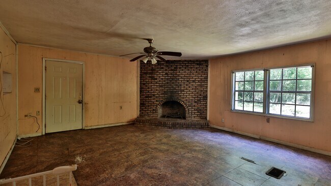 Building Photo - 127 Barbara Ave