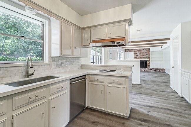 Building Photo - 12526 Boheme Dr