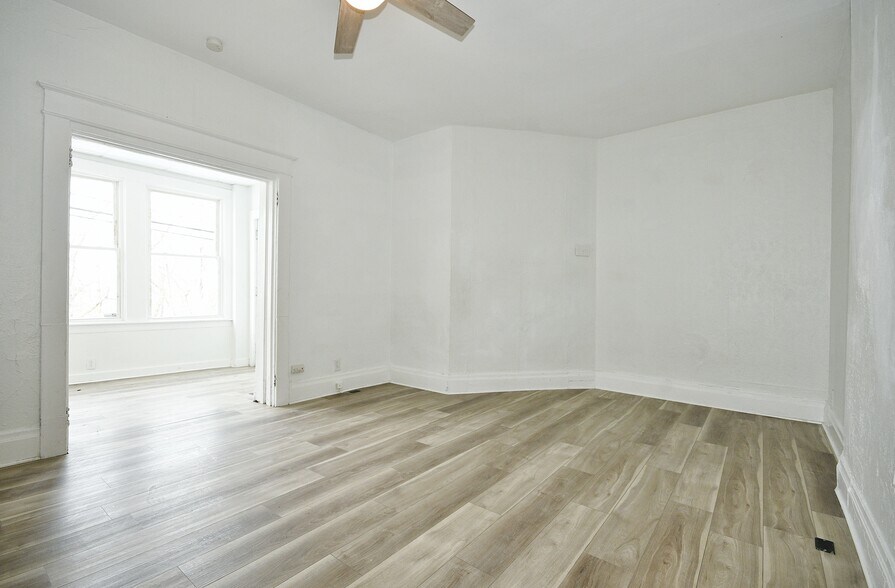 Building Photo - 2611 Voelkel Ave