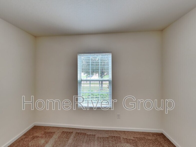 Building Photo - 4895 Creek Bluff Ln