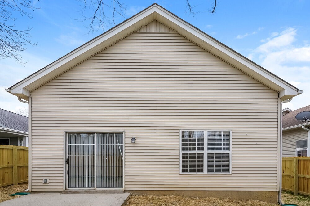 Building Photo - 1016 Mansker Dr