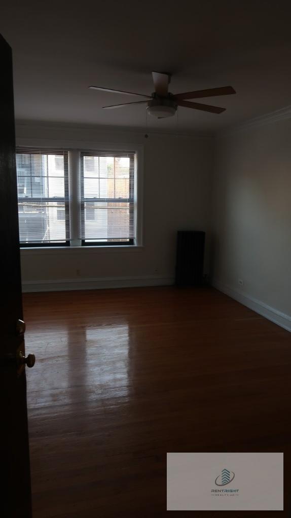 Building Photo - 1712 W Albion Ave