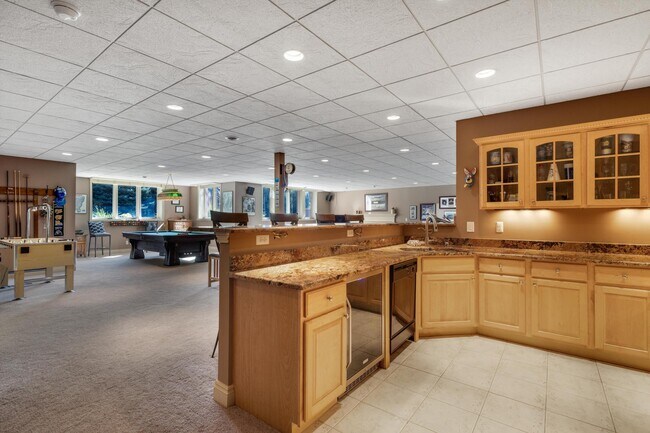 Building Photo - 7040 Royal Villa Ct