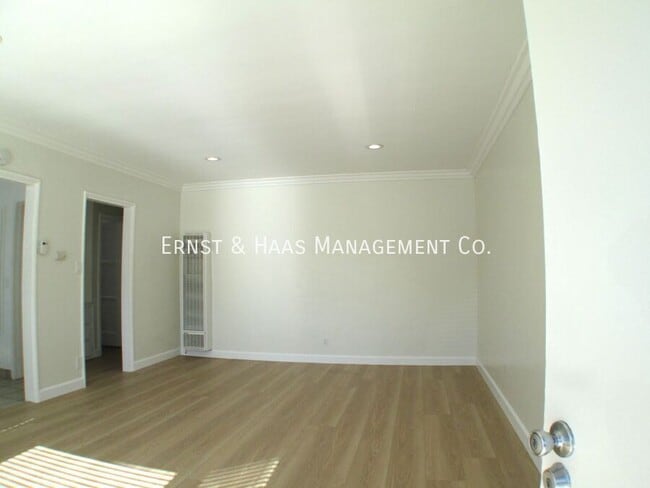 Building Photo - 5119 Elm Ave