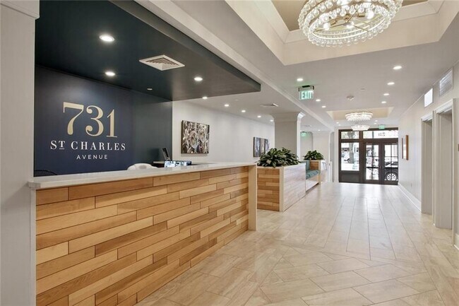 Building Photo - 731 St Charles Ave