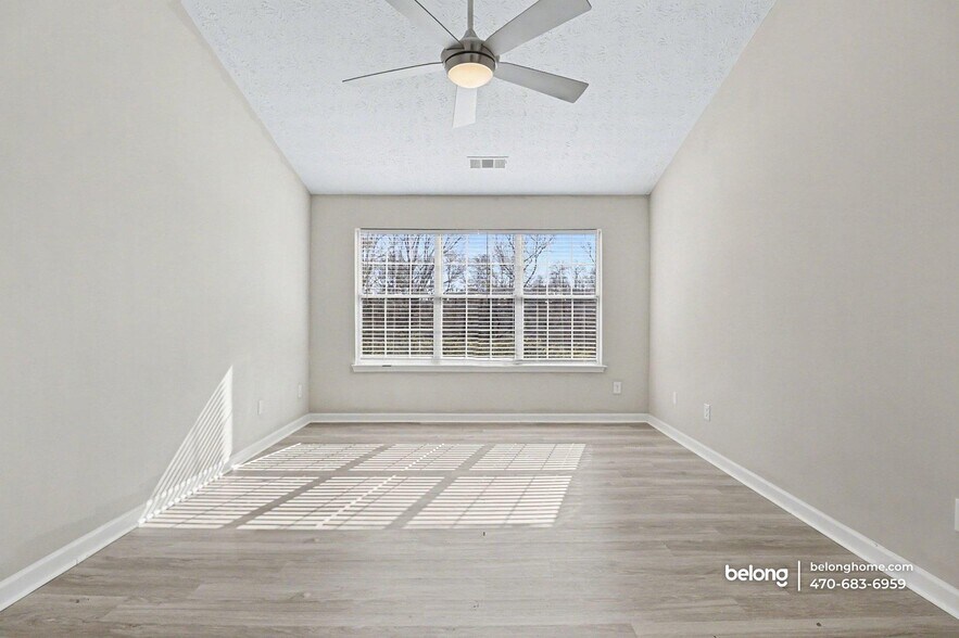 Building Photo - 3660 Oak Park Dr