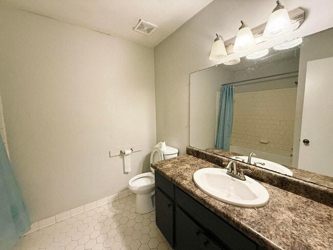 Building Photo - 539 Pheasant Run Dr