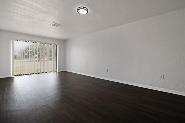 Building Photo - 4407 6th St S