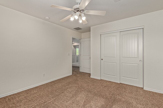 Building Photo - SPACIOUS 4BR/3BA in Peoria!