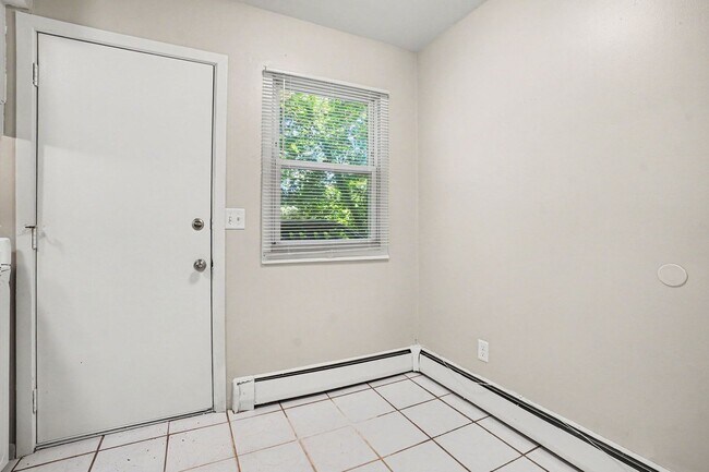 Building Photo - 514-516 N Berkley - 516 N Berkley