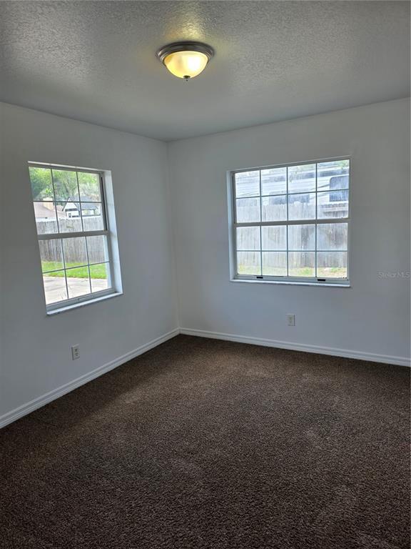 Building Photo - 5525 SE 43rd Ct