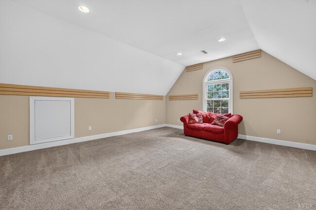 Building Photo - 237 Golf Course Trail