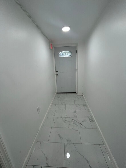 Primary Photo - 94 Eaton Pl