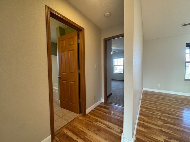 Building Photo - Summit’s Pass Beauty – Updated 3BR/2BA wit...