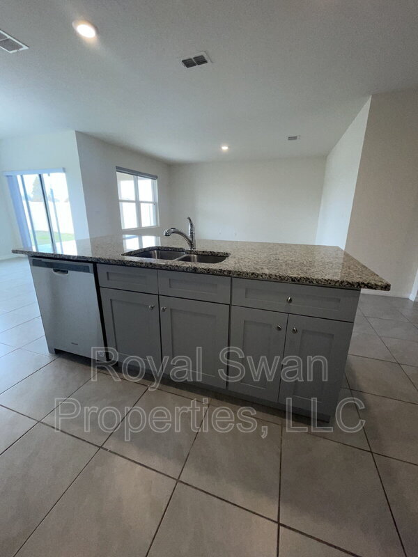 Building Photo - 5619 Siltstone St