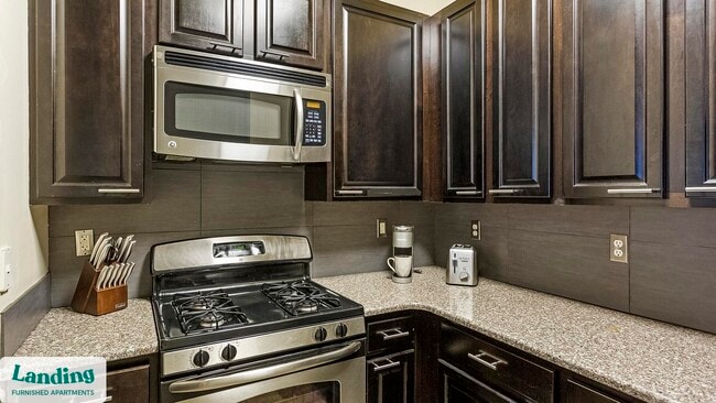 Building Photo - 1776 Patriots Ln