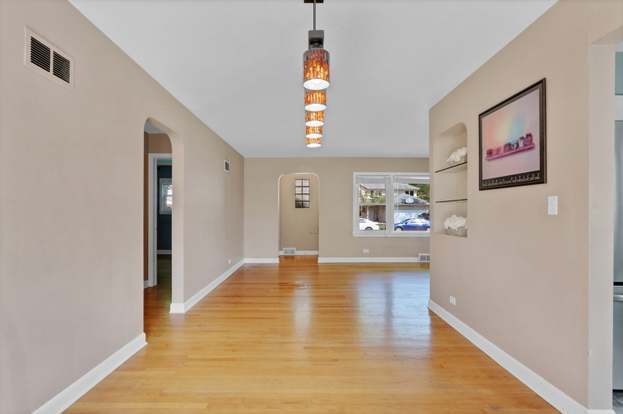 Building Photo - 8918 Parkside Ave