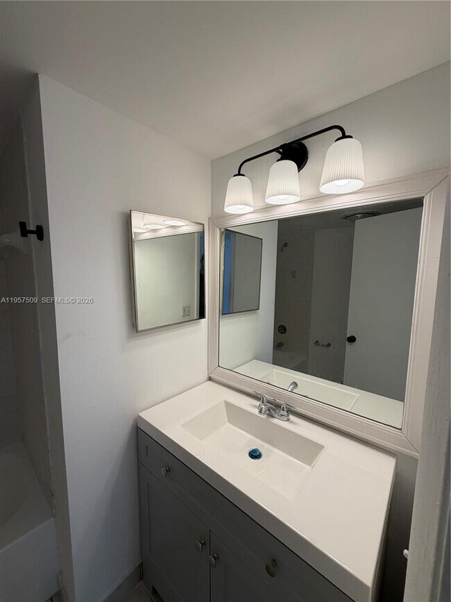 Building Photo - 8401 SW 107th Ave