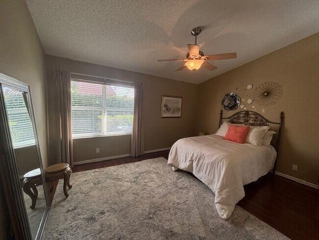 Building Photo - 6084 Petunia Rd