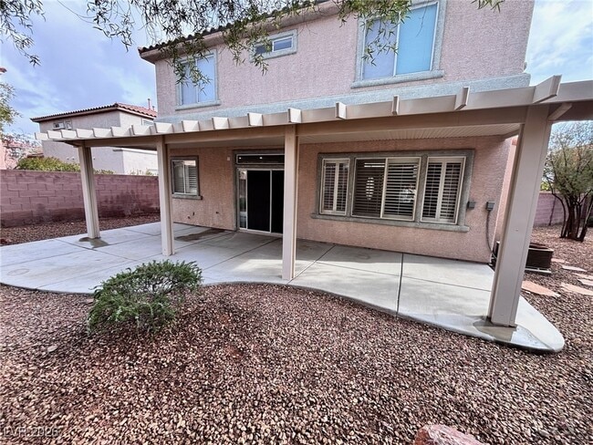 Building Photo - 2287 Red Bud St