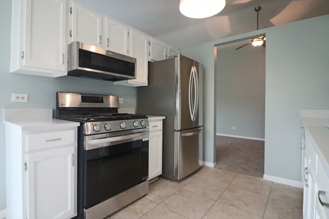 Building Photo - 1520 Commodore Ln