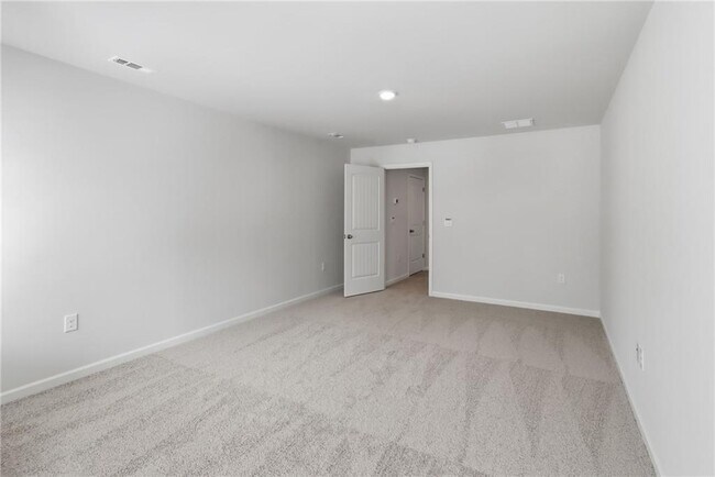 Building Photo - 21 Berryville Dr