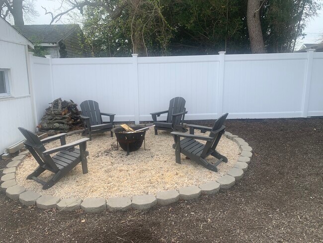 Building Photo - 602 18th Ave