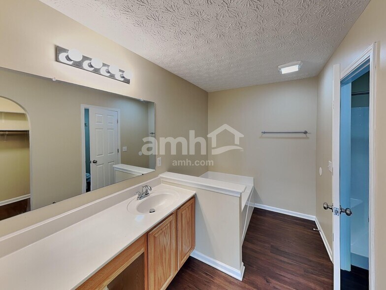 Building Photo - 167 Firestone Dr