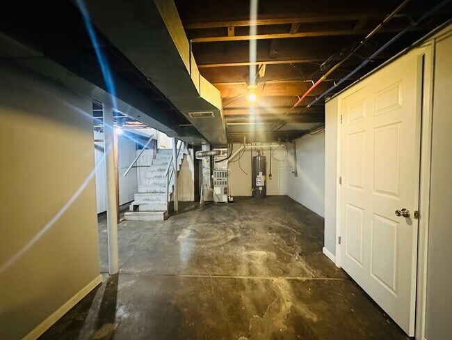 Building Photo - Updated Home in Highly Desired Deer Park Neighborhood