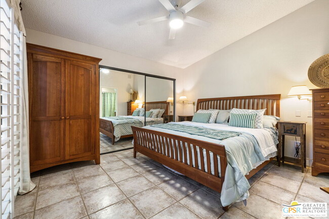 Building Photo - 17 Mission Ct