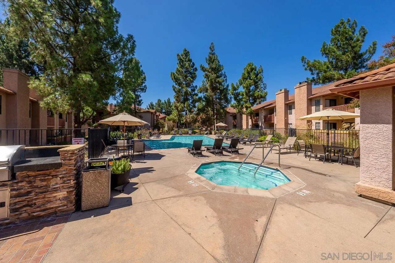 Building Photo - 12015 Alta Carmel Ct